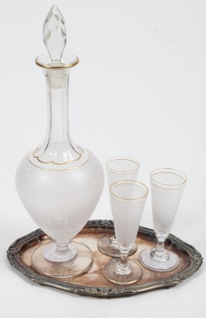 SAINT LOUIS OU BACCARAT.
Petite carafe et...