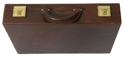 CARTIER
Mallette en cuir rouge