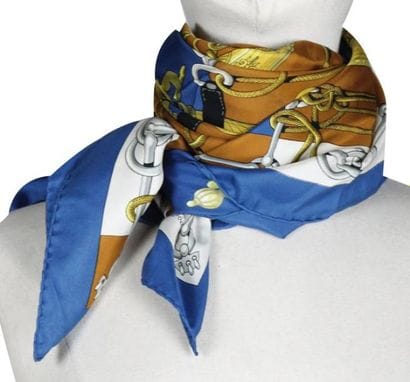 HERMES
Foulard en soie modèle 