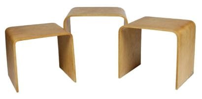 TRAVAIL SCANDINAVE
Trois tables gigognes...