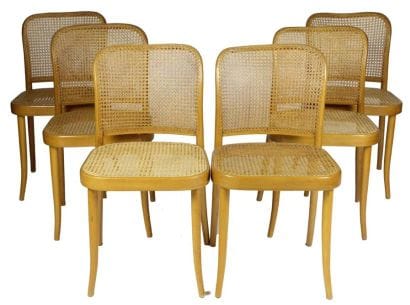 THONET
Suite de six chaises cannées en bois...