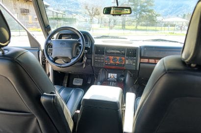 1995 LAND ROVER 25th Anniversary
Vehicle...