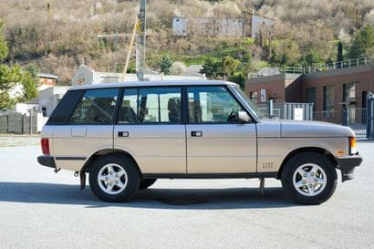 1995 LAND ROVER 25th Anniversary
Vehicle...