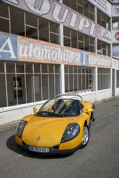 1997 RENAULT SPIDER
Chassis: VMKAF0H0515720558
French...