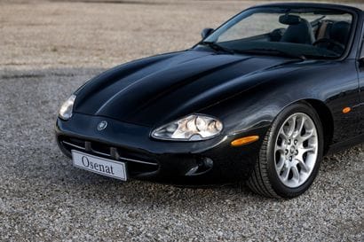 1998 JAGUAR XK8 Convertible
1998 Jaguar XK8...