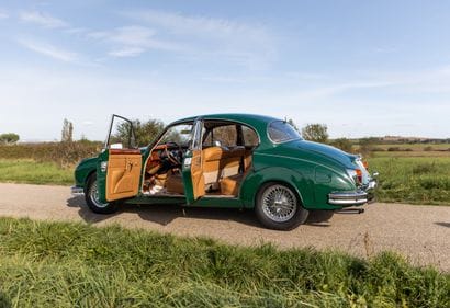 1963 JAGUAR MK2 3.8
Numéro de série : 222247
•	Ancienne...