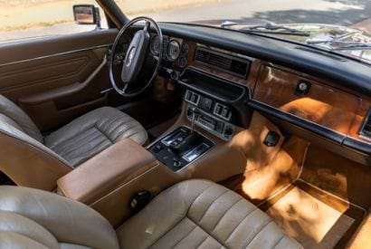 1976 JAGUAR XJC 12 
Châssis 2G50563BW 
Carte...