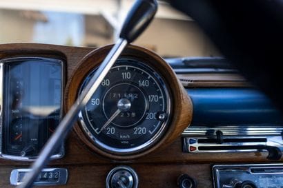 1963 MERCEDES BENZ 300SE
• Carte grise :...