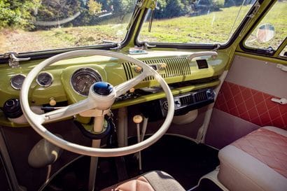 1966 VOLKSWAGEN COMBI DELUXE
Carte grise...
