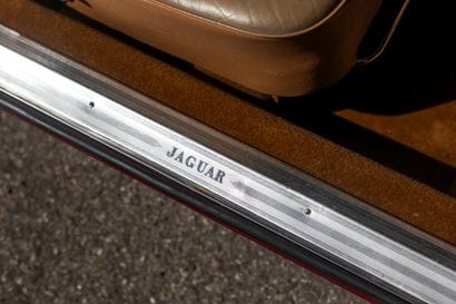 1976 JAGUAR XJC 12 
Châssis 2G50563BW 
Carte...