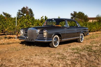 1963 MERCEDES BENZ 300SE
• Carte grise :...