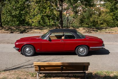 1976 JAGUAR XJC 12 
Châssis 2G50563BW 
Carte...