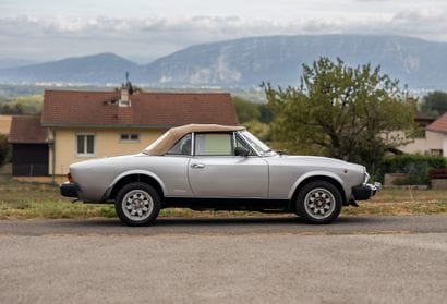 1982 PININFARINA SPIDER EUROPA 
Carte grise...