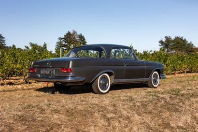 1963 MERCEDES BENZ 300SE
• Carte grise :...