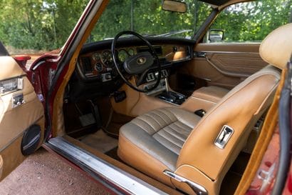 1976 JAGUAR XJC 12 
Châssis 2G50563BW 
Carte...