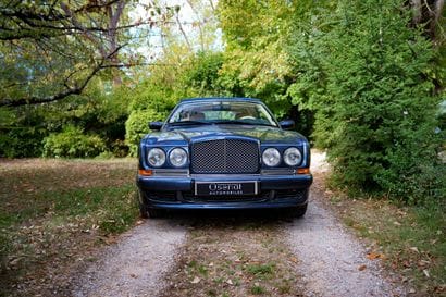 1999 BENTLEY AZURE
Version française
Châssis...