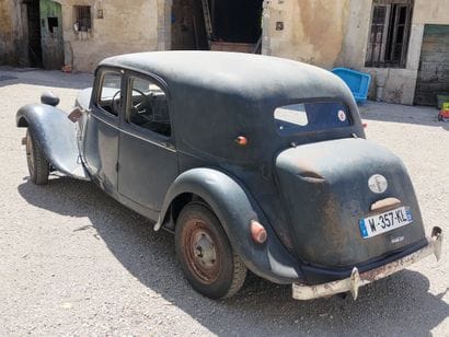 1955 CITROEN TRACTION AVANT 11B
Carte grise...