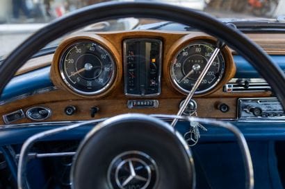 1963 MERCEDES BENZ 300SE
• Carte grise :...