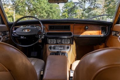 1976 JAGUAR XJC 12 
Châssis 2G50563BW 
Carte...