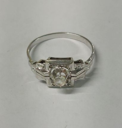 ART DECO

18K white gold ring (750 parts...