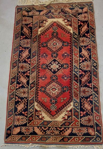 TURQUIE

Tapis en laine fait main

220 x...
