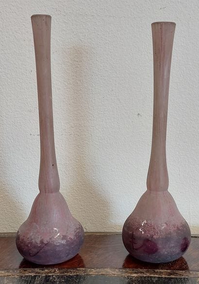 DAUM NANCY

Deux petits soliflores en pâte...