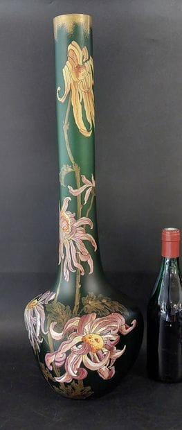 MONTJOYE

Important vase en verre à décor...