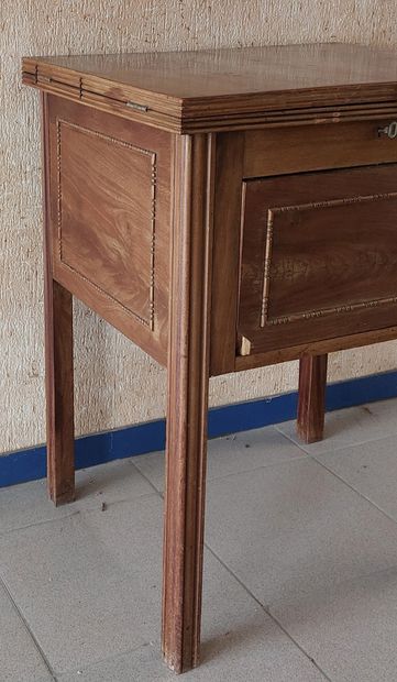 ENGLISH BAR CABINET made of mahogany and...