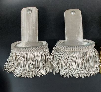 EPAULETTES pompier et militaire