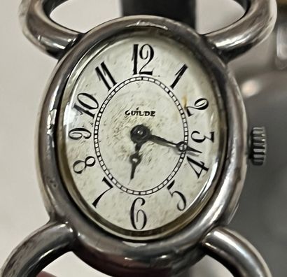 LOT comprenant : 

- 1 montre à gousset en...