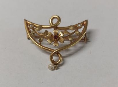 18K gold BROOCH with pearls and a red stone

Weight:...