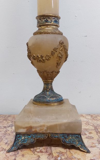 IMPORTANT AND BEAUTIFUL KEROSENE LAMP made...