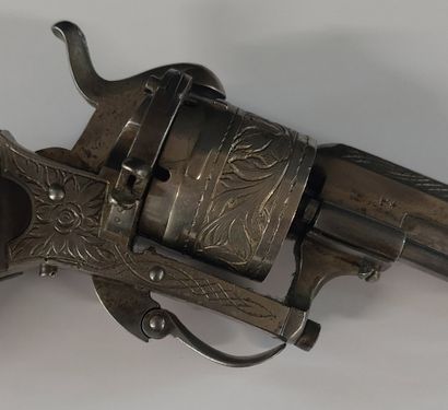 REVOLVER à broche type Lefaucheux

Carcasse,...