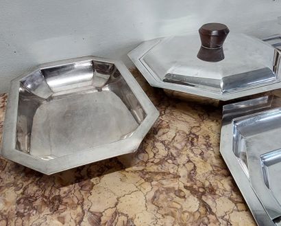 PARTIE DE SERVICE en métal argenté, modèle...