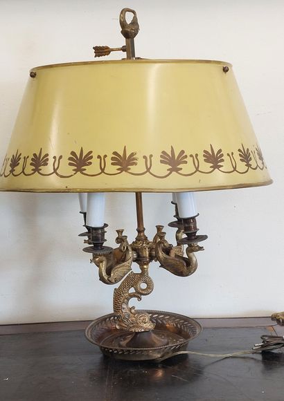LAMPE BOUILLOTTE en bronze, quatre lumières...