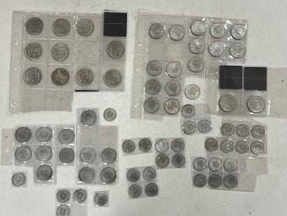 LOT de 72 pièces francs suisse en argent...