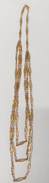 THREE-STRAND NECKLACE in 18K gold

Weight:...