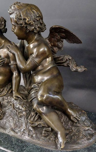 D'après CLODION

Putti

Bronze sur socle...