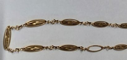18K Gold WATCH CHAIN

Weight: 17.90 g 

(missing)



Sold...