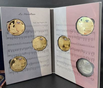 LA MARSEILLAISE : Coffret livre cartonné...