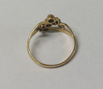 18K Gold and Pearl RING

Size: 55

Weight:...