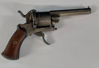 REVOLVER à broche type Lefaucheux

(en l'état,...