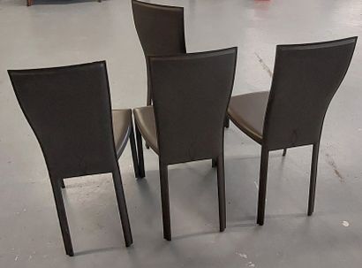 CATTELAN 

Suite de quatre chaises gainées...
