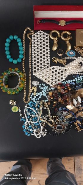 FANTASY JEWELRY SET 

Necklaces, Omega watch,...