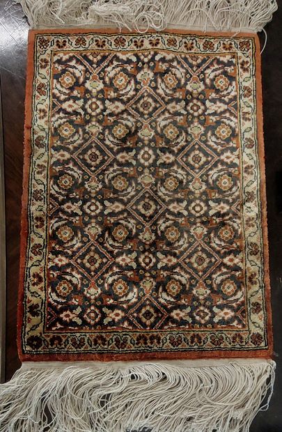 TURQUIE

Tapis en laine fait main

220 x...