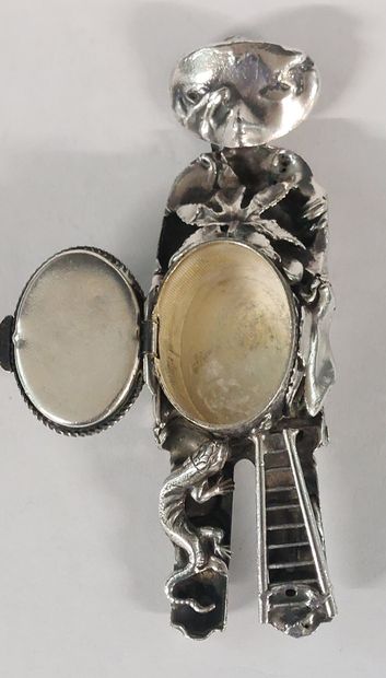 SMALL BOX made of silver-plated bronze, with...
