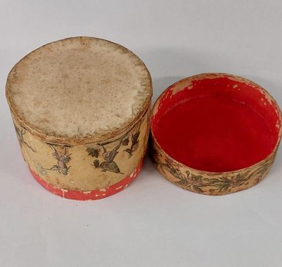 Cardboard POWDER BOX, with a lid decorated...
