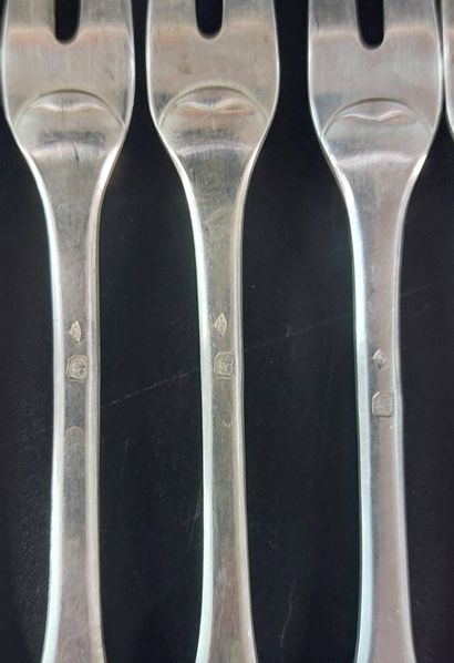 TWELVE SILVER SNAIL FORKS

Minerve hallmark

Weight:...