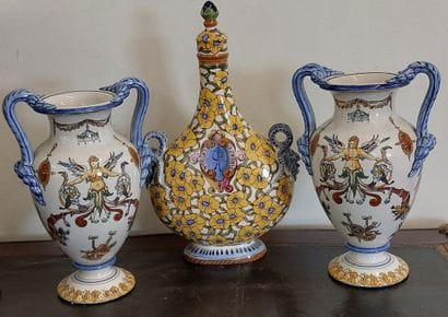 GIEN

Paire de vases en faïence de Gien à...