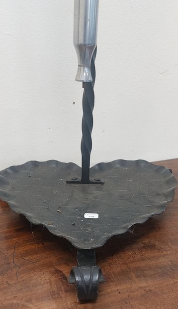 WINE DECANTER engraved with leaves and grape...